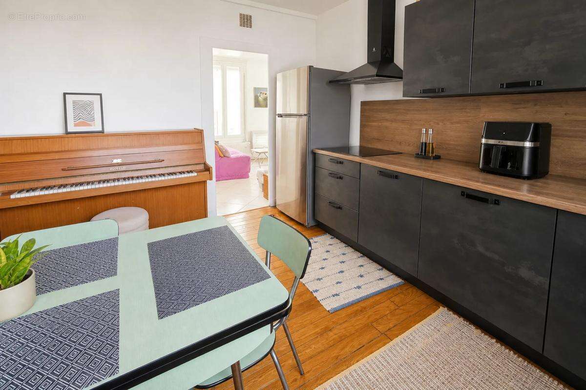 Maison rénovée 100 m² avec jardin et parking - photo 3