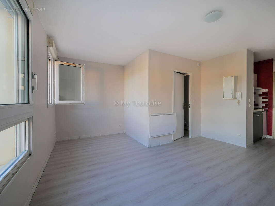 Studio meublé - photo 4