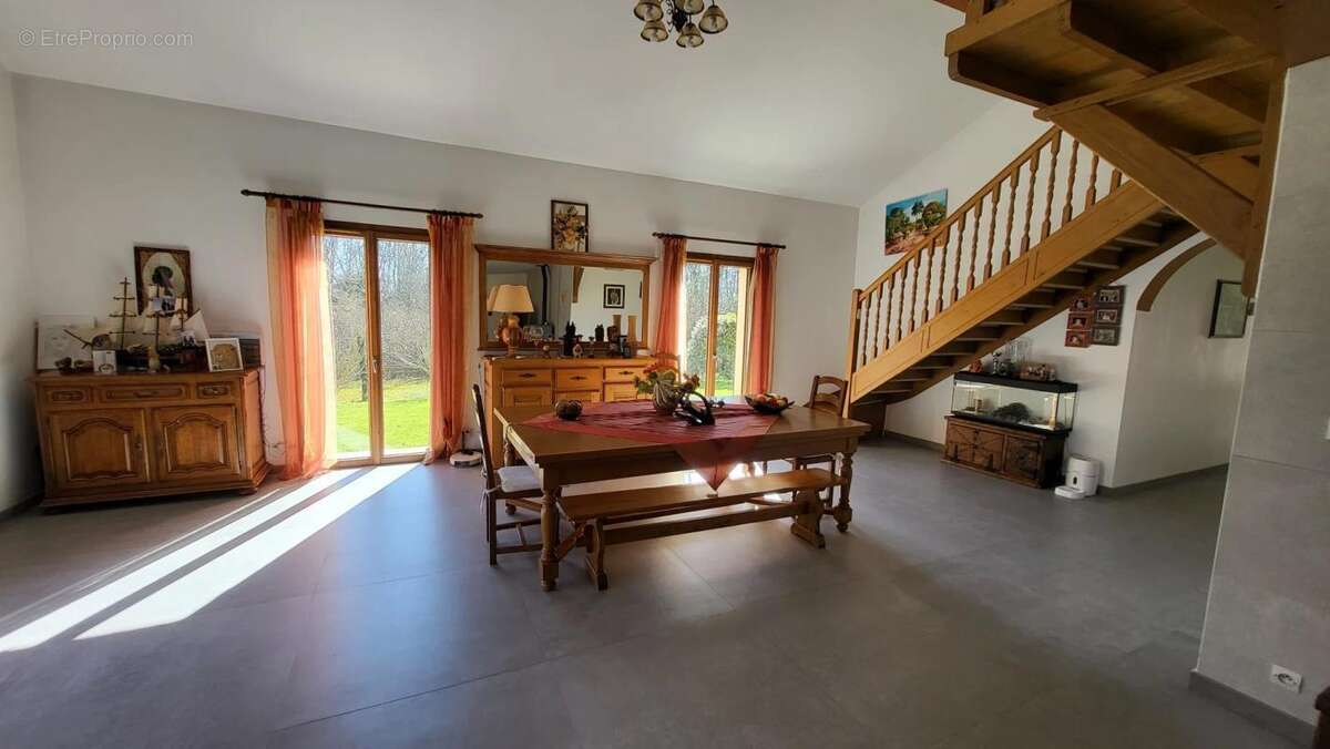 Maison à GAGEAC-ET-ROUILLAC