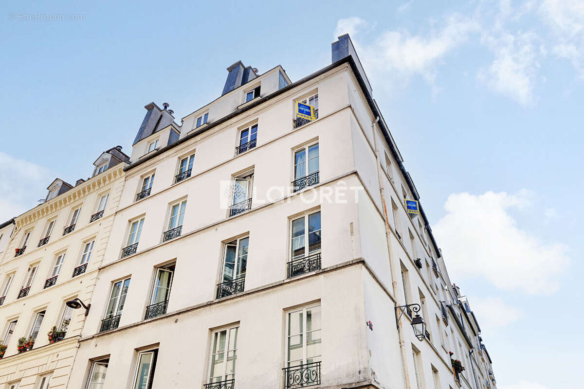 Appartement à PARIS-3E