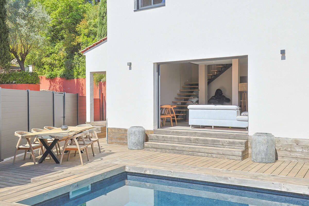 Maison à SOLLIES-PONT