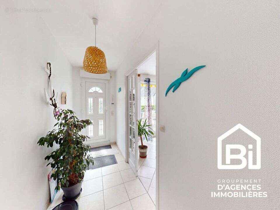 Maison à DEMOUVILLE