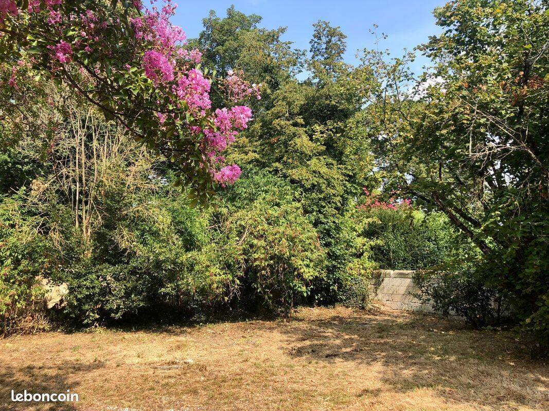 Terrain à BLANQUEFORT