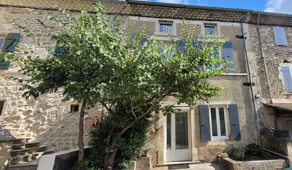 Maison à SAINT-GERVAIS-SUR-ROUBION