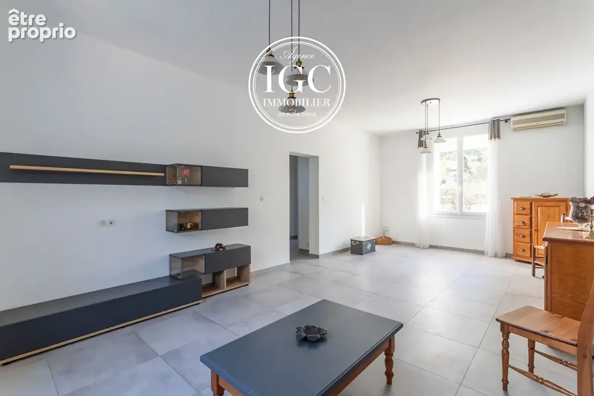 Maison T4 - 152 m² - Parcelle de 634 m² - CHATEAUNEUF LES MARTIGUES - photo 7
