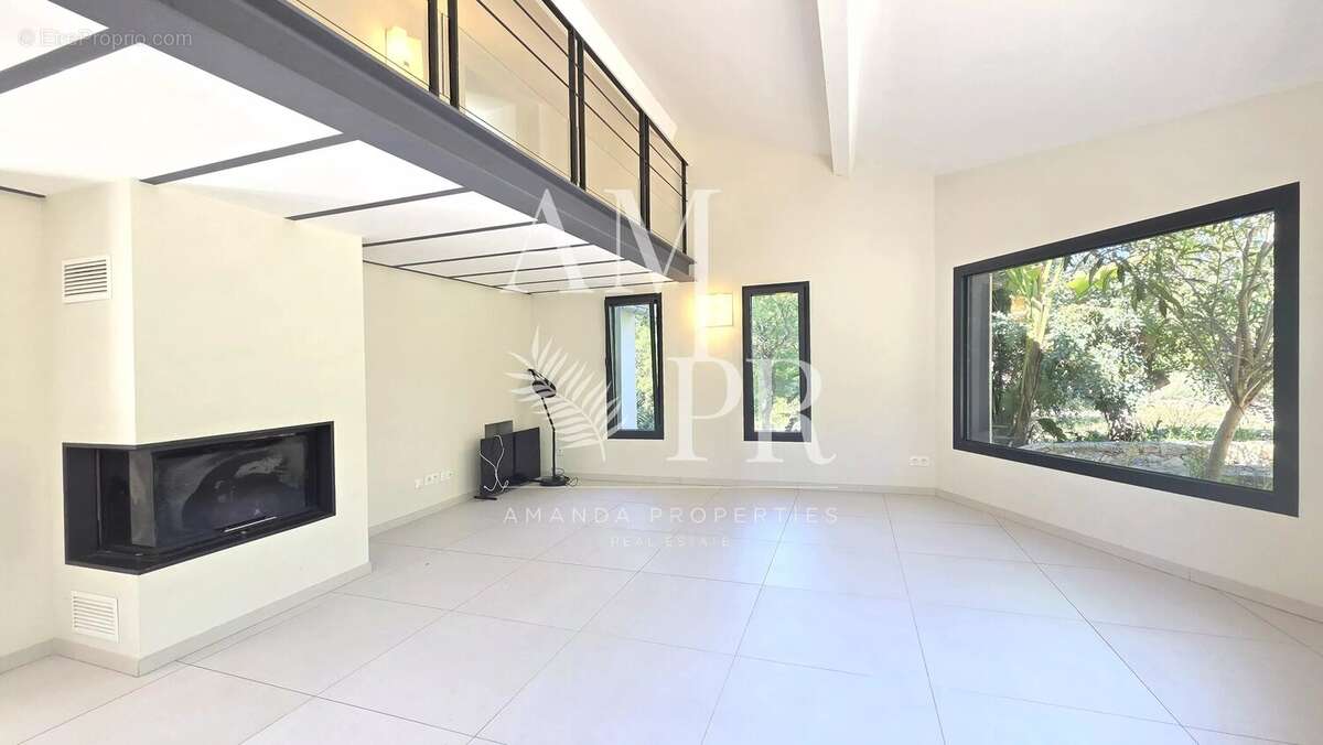 Maison à MOUGINS