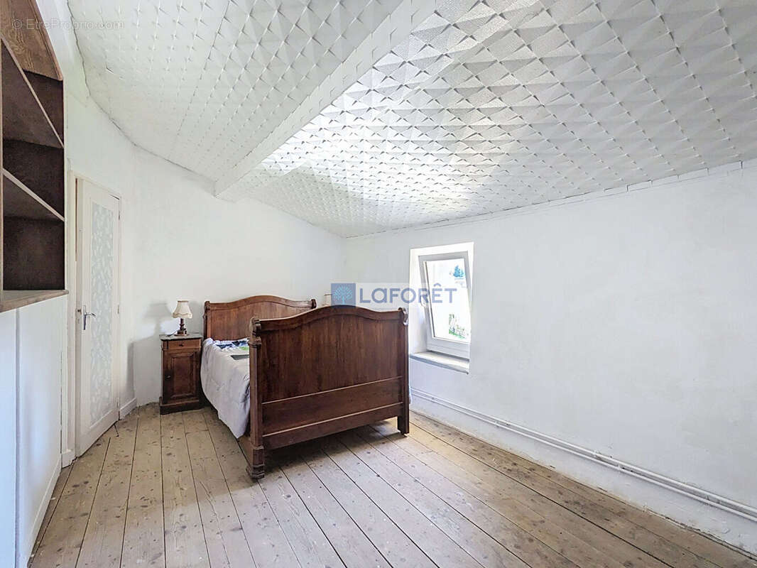 Maison à MONTHUREUX-SUR-SAONE