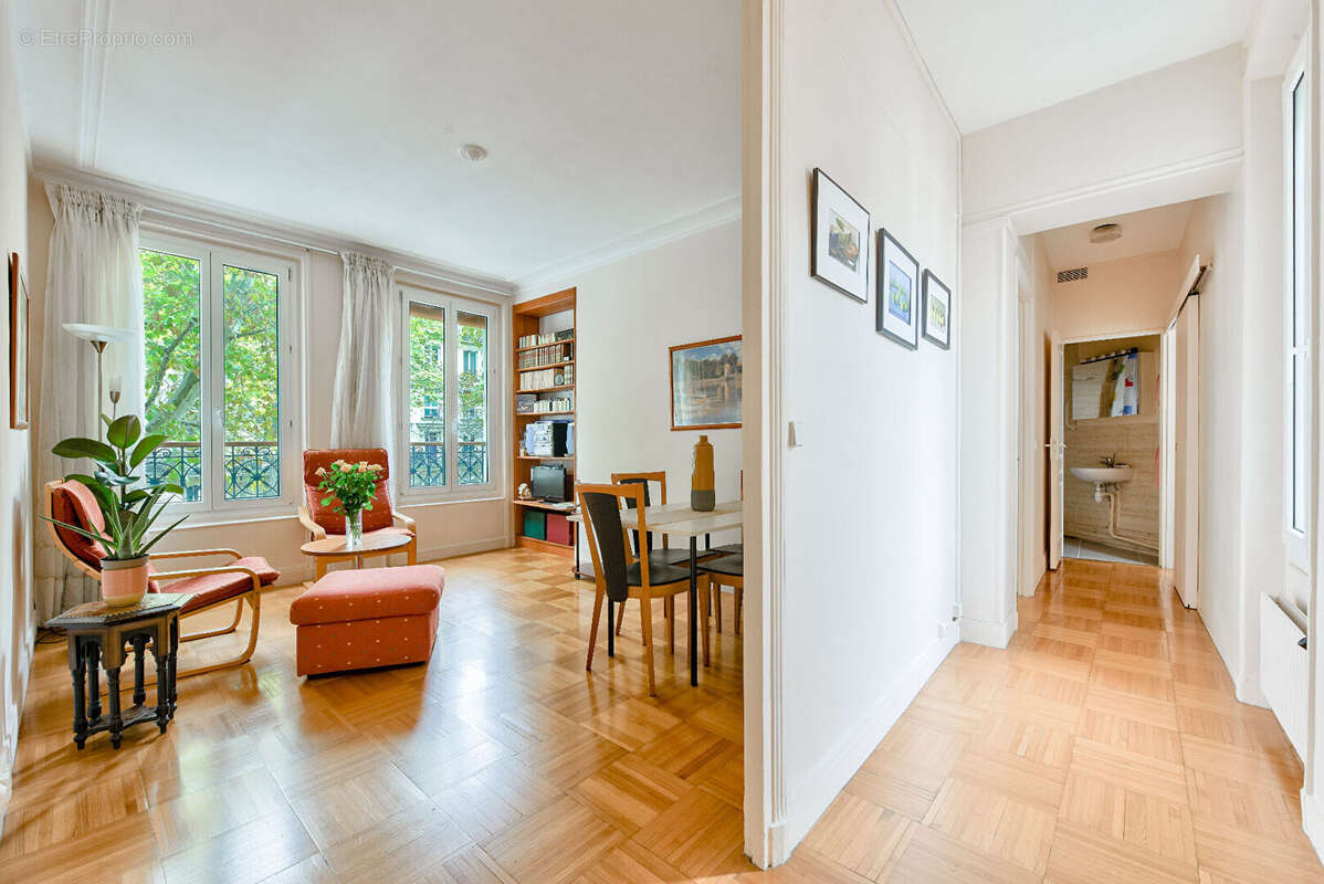 Appartement à PARIS-18E