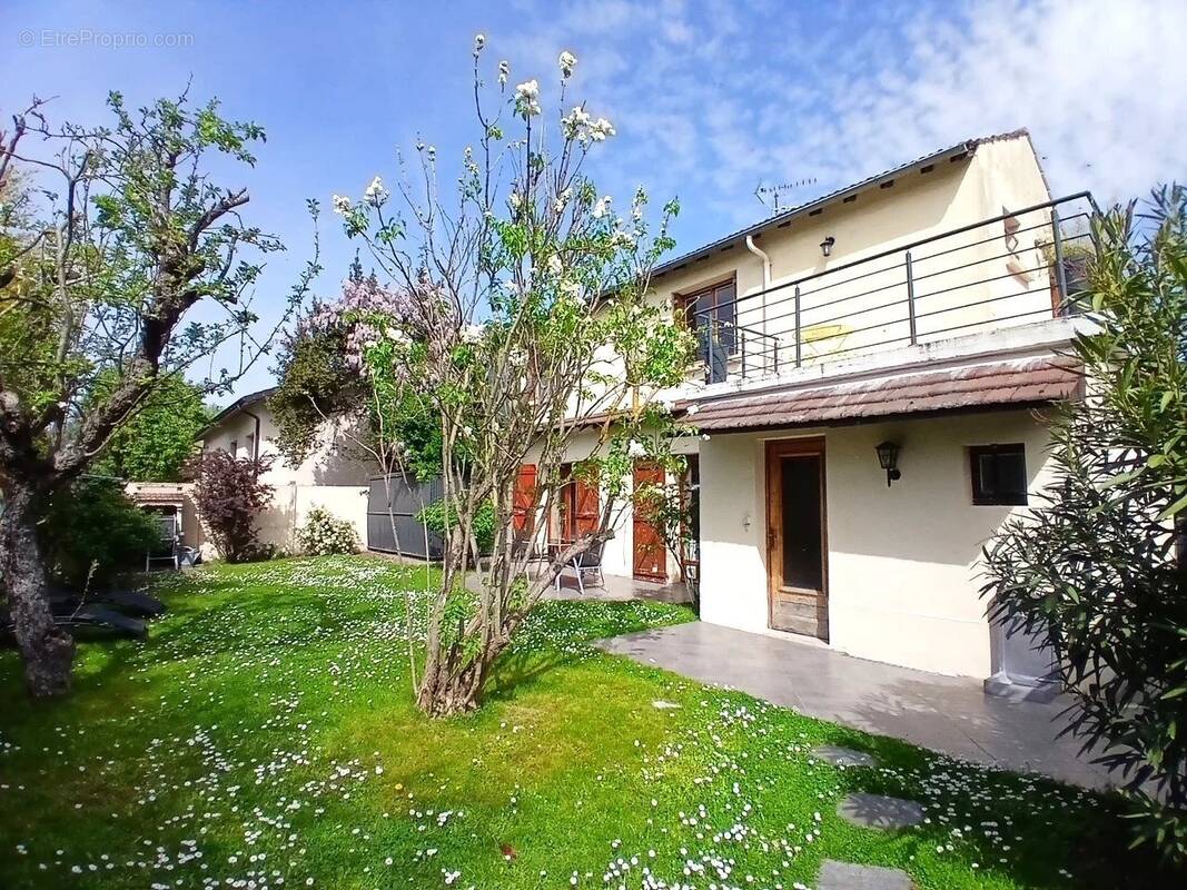 Maison à HOUILLES