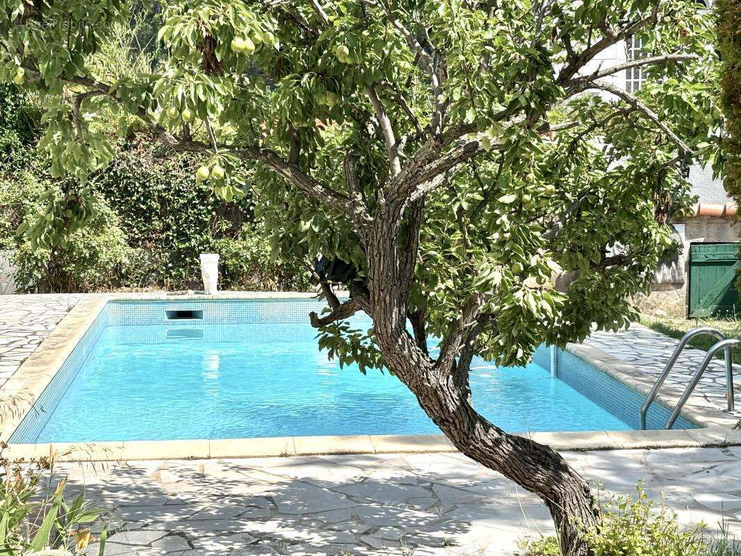 Maison à CARNOUX-EN-PROVENCE