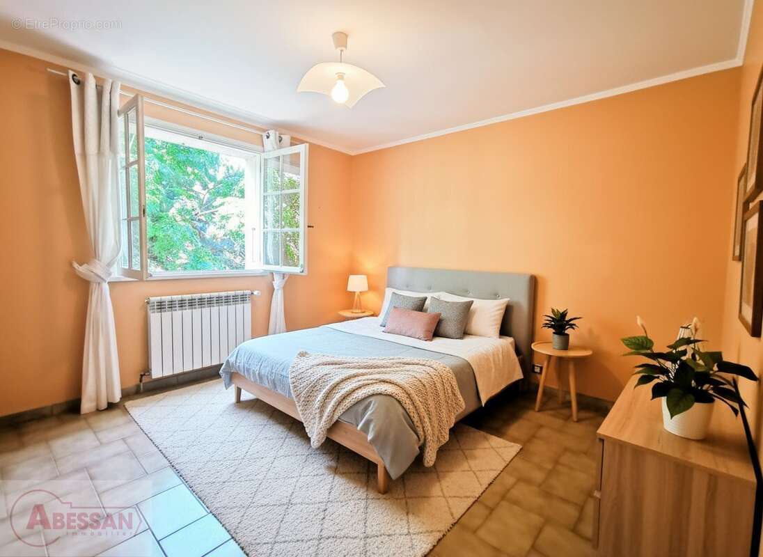 Maison à SAINT-JEAN-DU-PIN