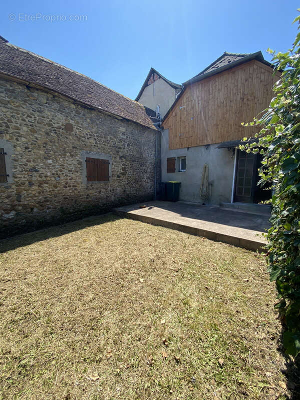 Maison à MONEIN