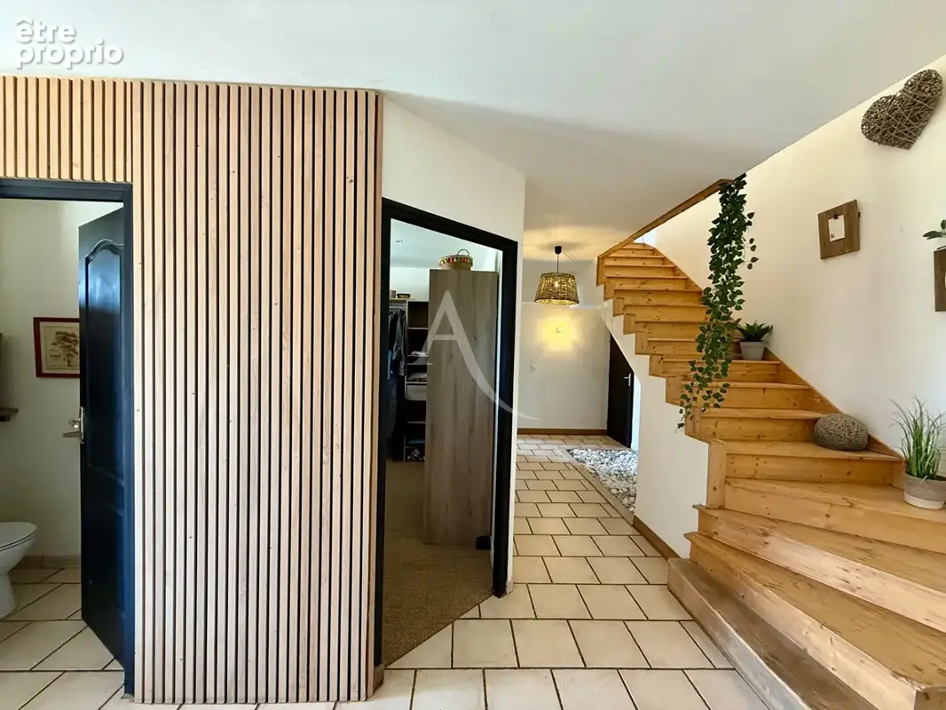 Maison à LUZILLE