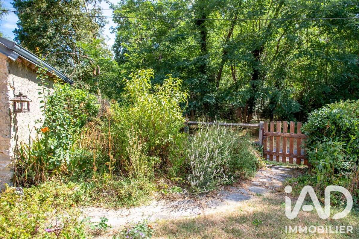 Maison 147 m² à Gy-Les-Nonains  - photo 3