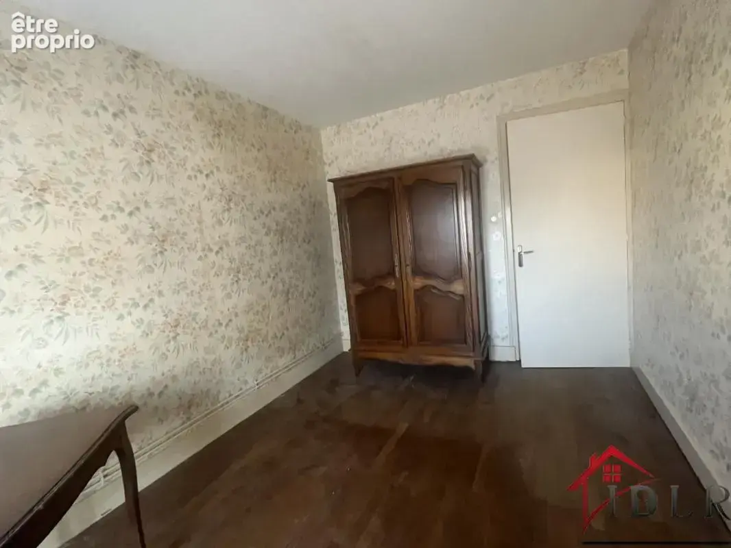 Maison T5   122 m2   Terrain 1 135 m2 + dépendances - photo 5