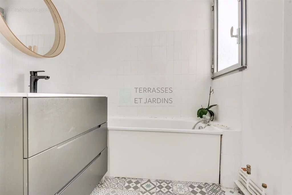 Appartement à PARIS-19E