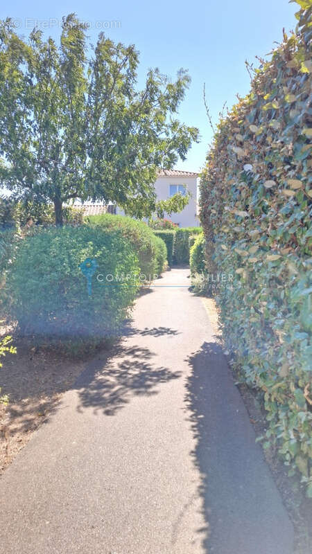 Maison à POULX