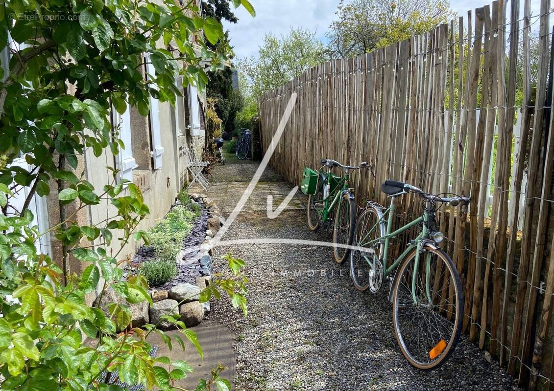 Maison à AGON-COUTAINVILLE