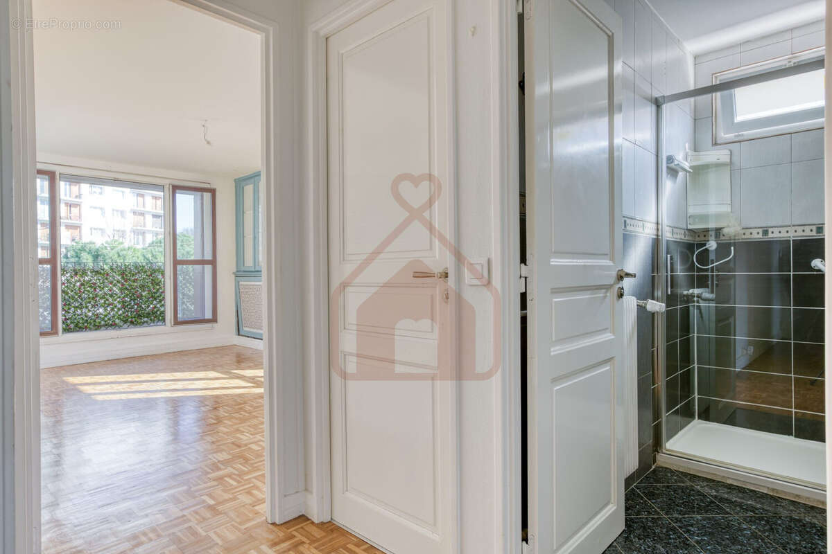 Appartement à LE KREMLIN-BICETRE