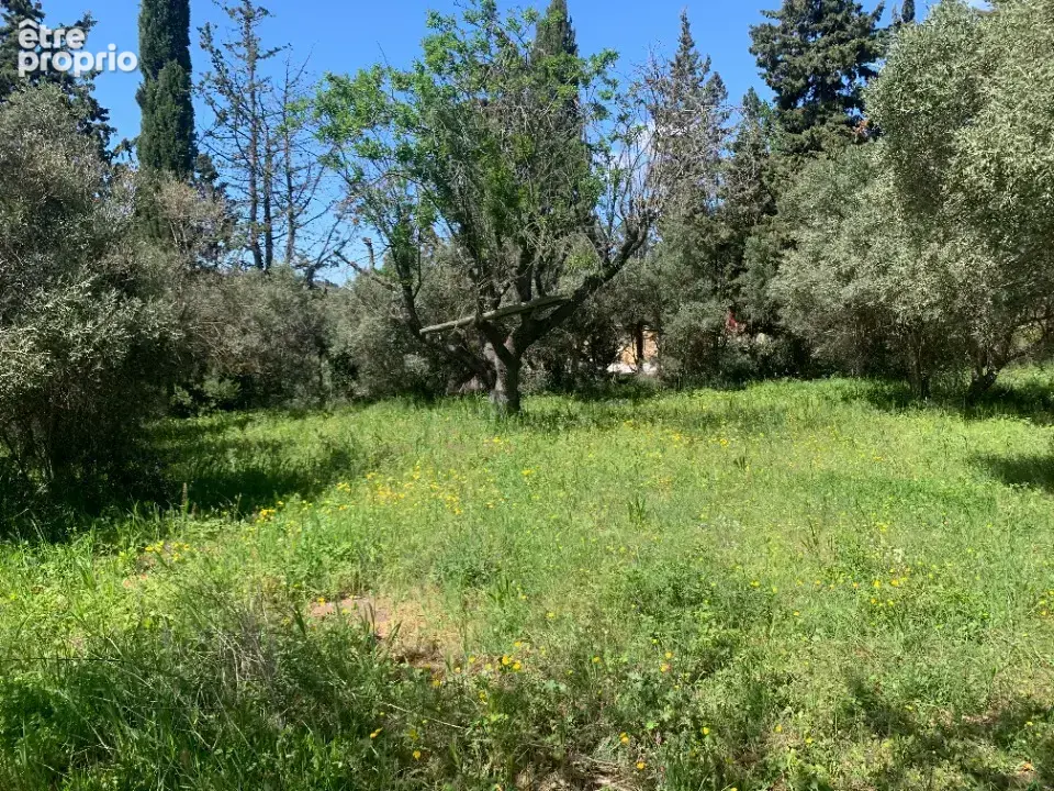 Photo Terrain à La Penne-Sur-Huveaune au prix de 210 000€