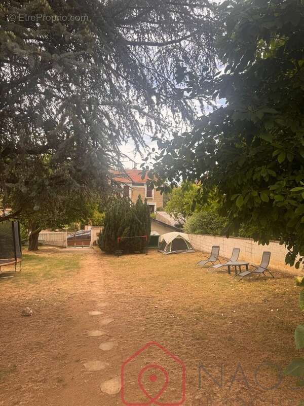 Maison familiale avec jardin arboré  Quartier recherché de Sedan (08200) - photo 3