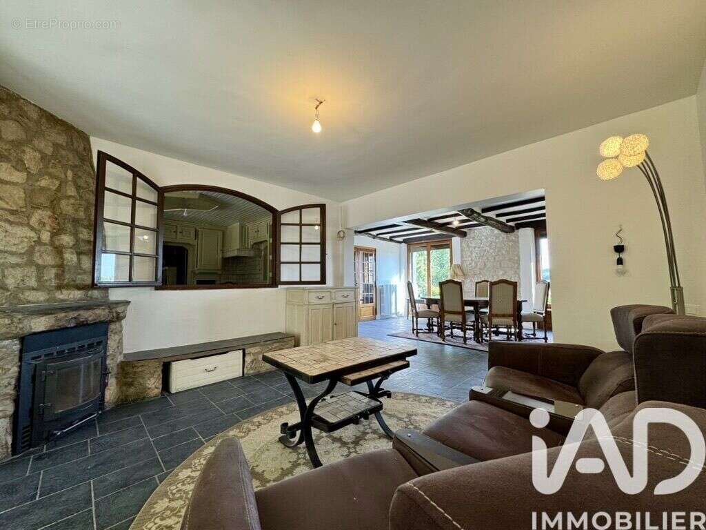 Maison 244 m² à Apremont  - photo 4