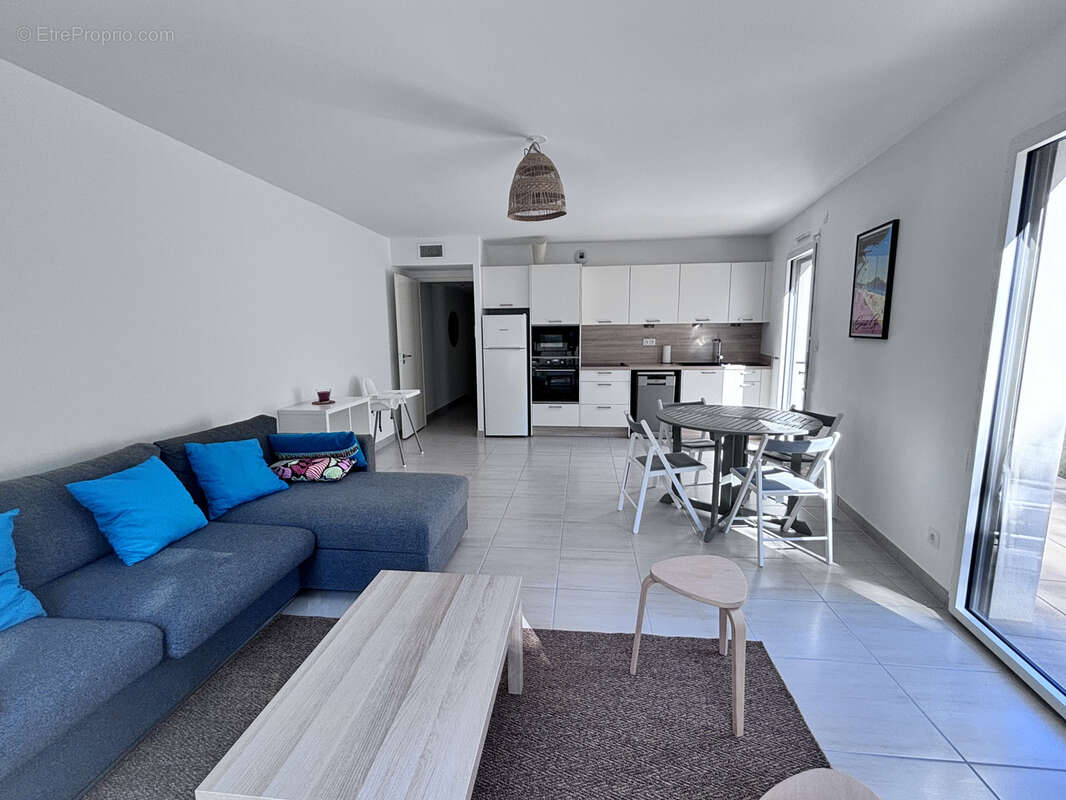 Appartement à SAINT-CYR-SUR-MER