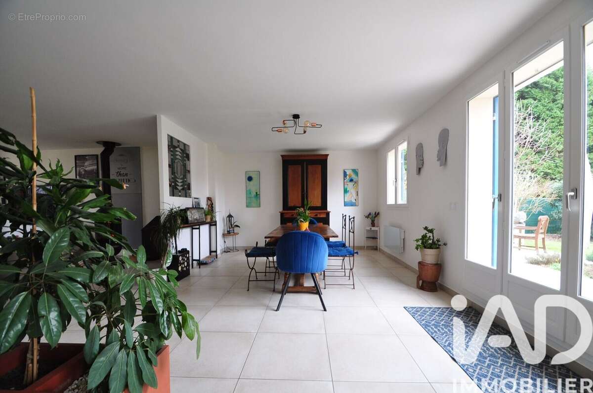 Photo 5 - Maison à MONTEVRAIN