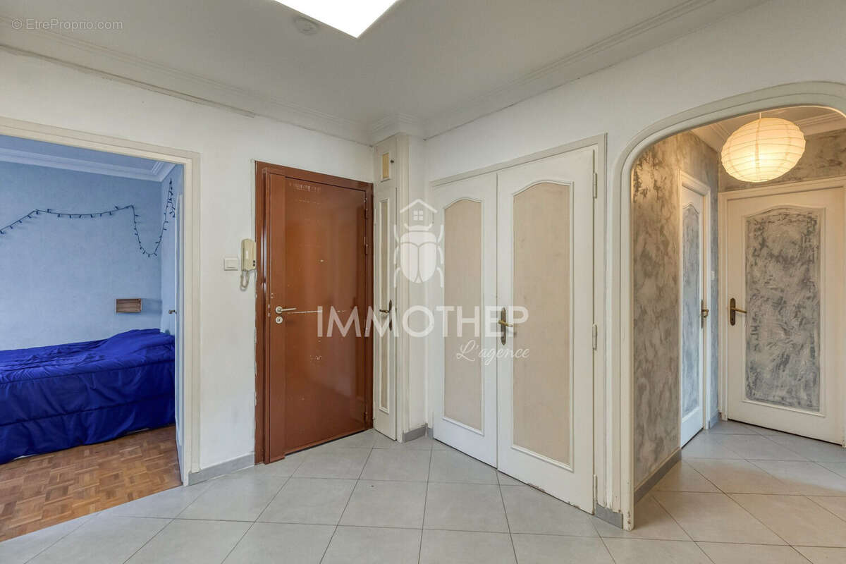 Appartement 80 m² à Eybens  - photo 8