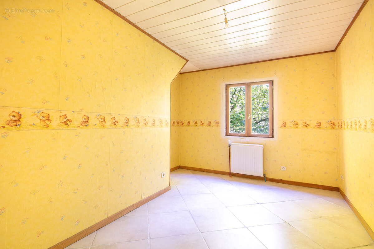 Maison à LA TABLE