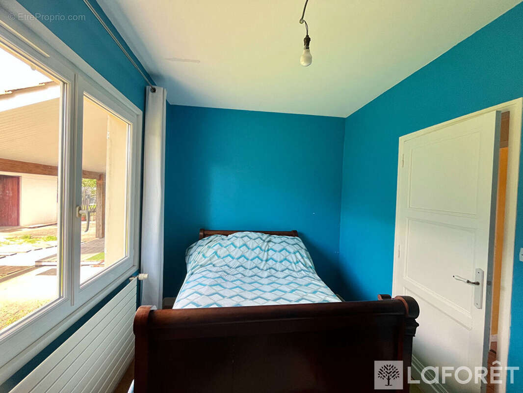 Maison à AMBARES-ET-LAGRAVE