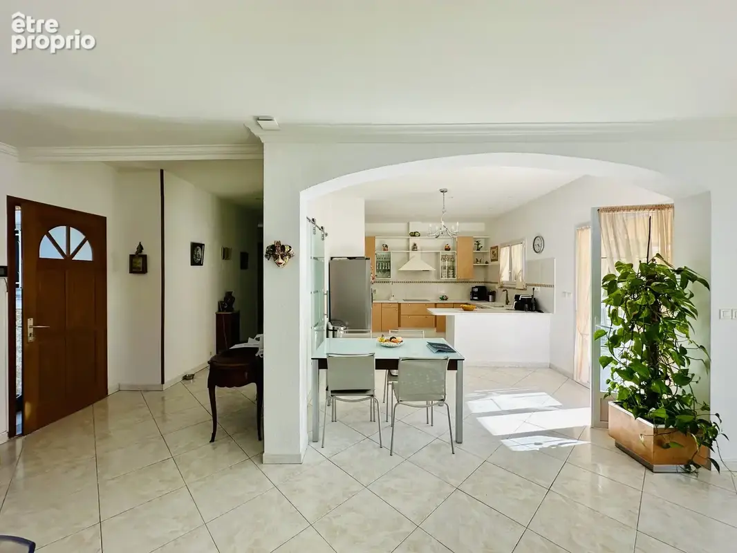Exclusif lattes centre - villa de 130m2 dans quartier residentiel, piscine, clim et garage a proximite tram - photo 4
