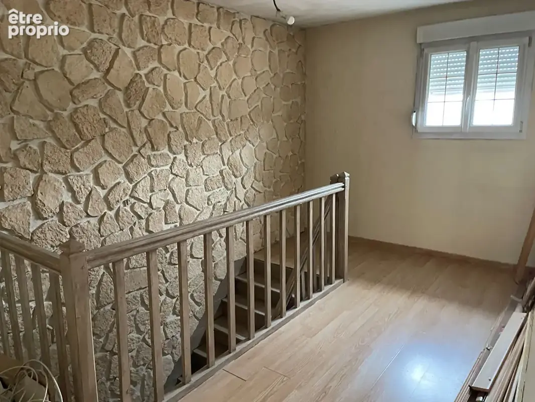Maison spacieuse à vendre à Juniville - photo 8
