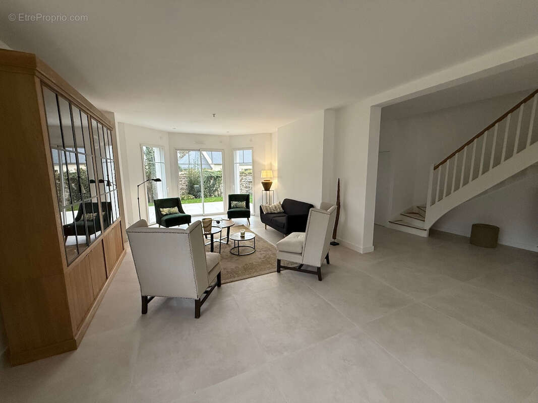 Maison à LE POULIGUEN