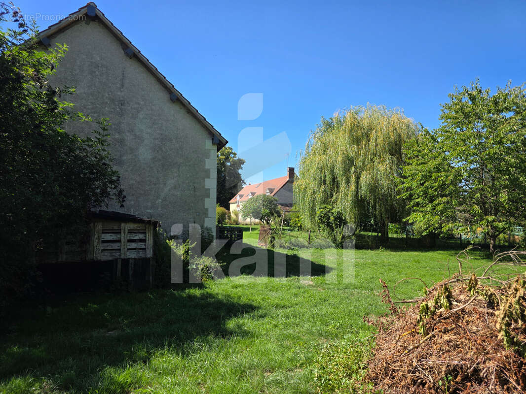 Magnifique longère 184m2 sur terrain arboré de 2761m2 en bord de rivière - photo 17