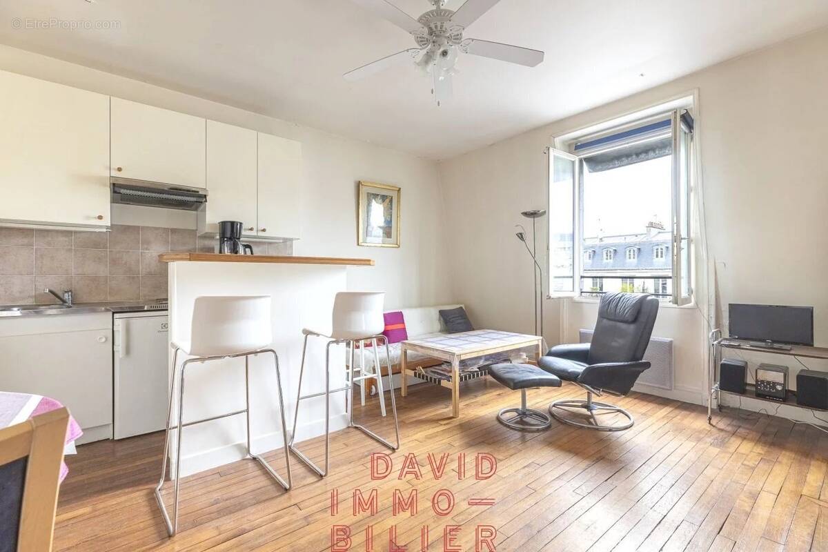 Appartement à PARIS-8E