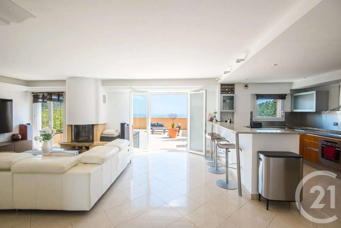 Appartement à EZE
