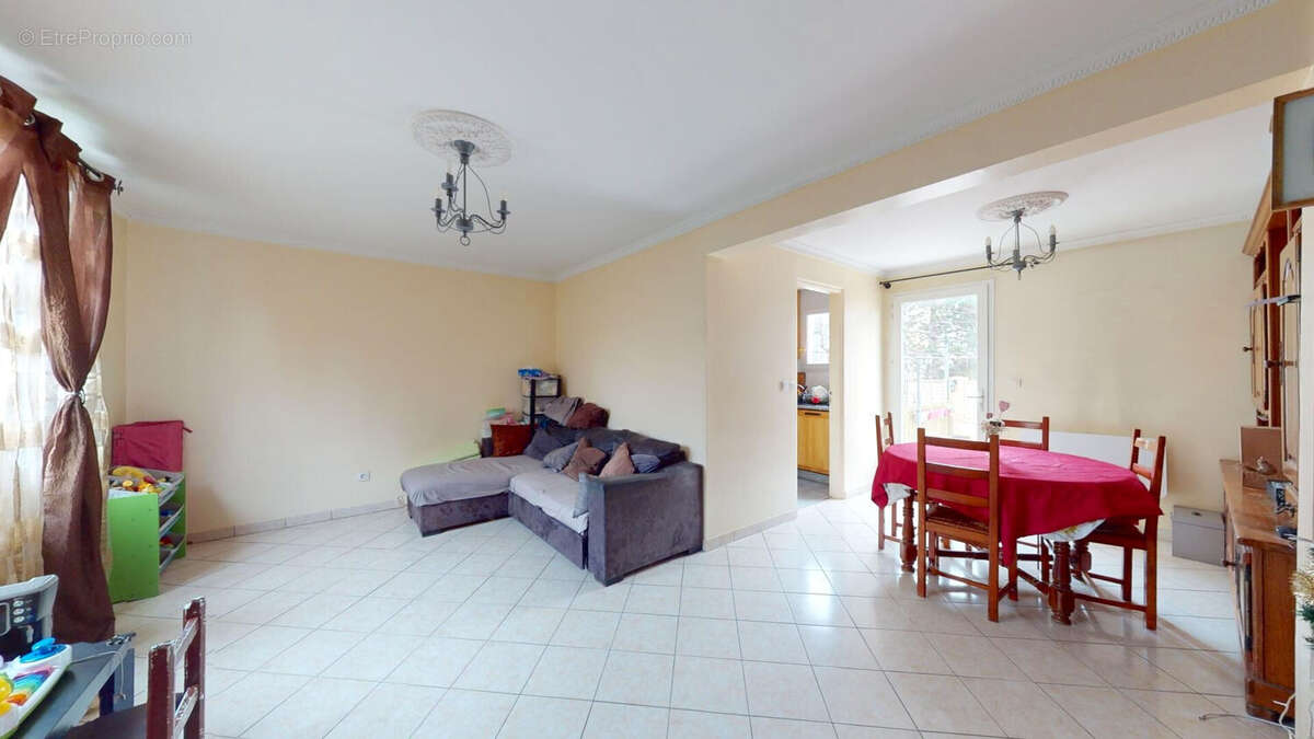 Maison à MANTES-LA-JOLIE