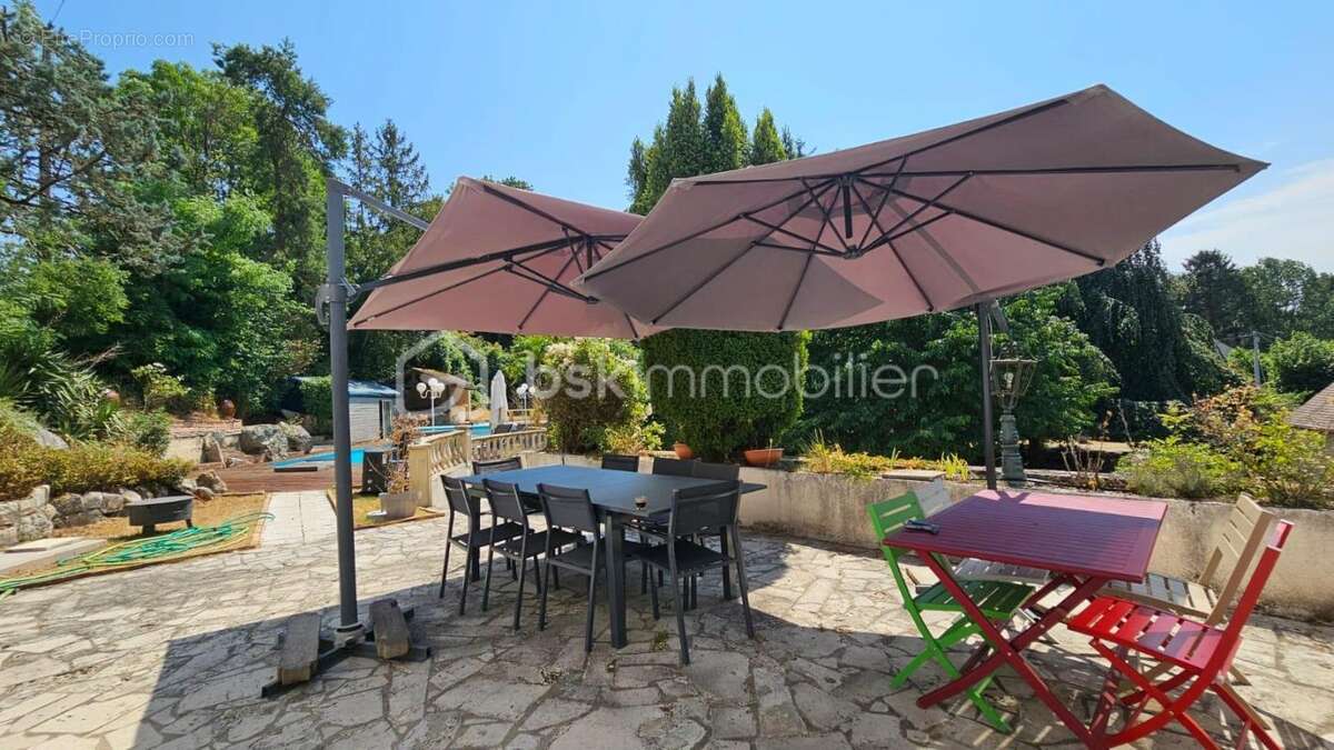 Propriété de caractère avec piscine - photo 7
