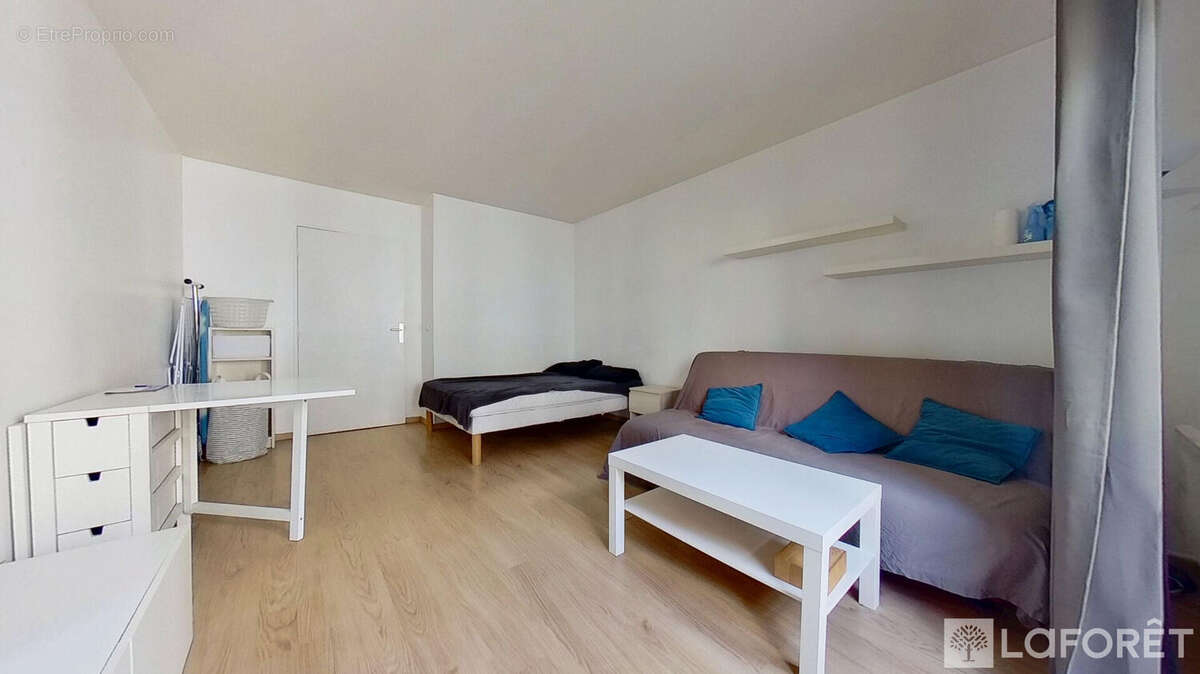 Appartement à PARIS-10E