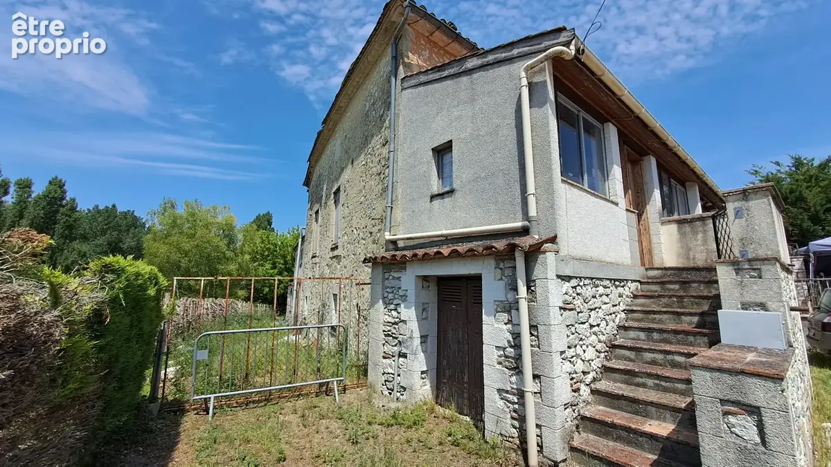 Ensemble immobilier de 4 logements en pierres sur une parcelle de 3109 m2. IDEAL INVESTISSEMENT LOCATIF. - photo 8