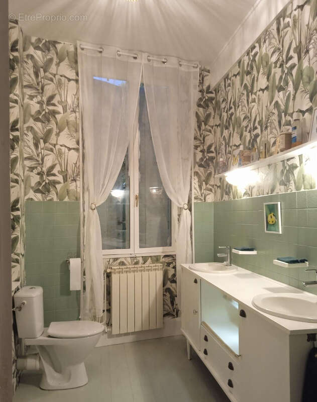 Maison à BELLENAVES