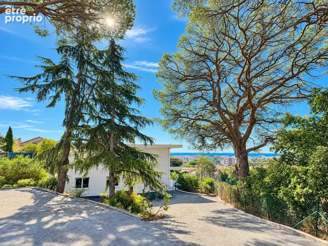 Superbe 4 piéces Rez-de-jardin Vue Panoramique 2 parkings - photo 16