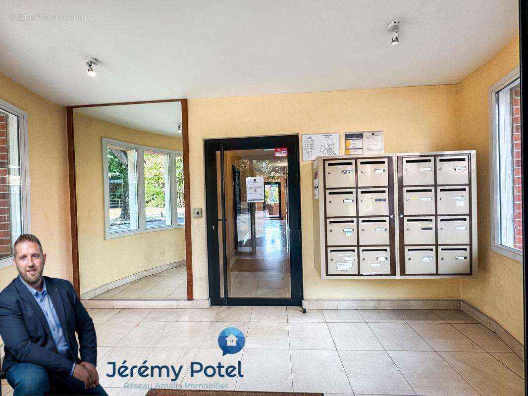 Appartement T2 de 49 m² avec garage privatif – Secteur Jardin de La Rhônelle (Valenciennes) - photo 2