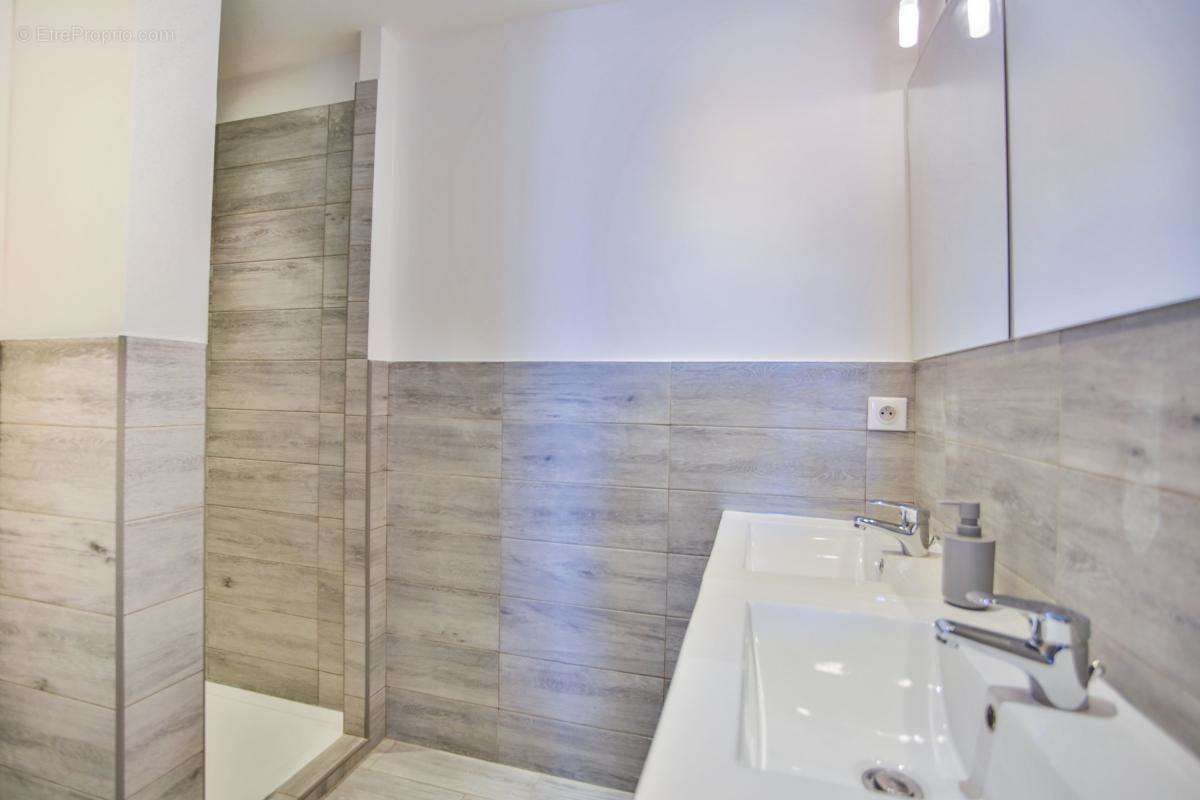 Maison à MANDELIEU-LA-NAPOULE