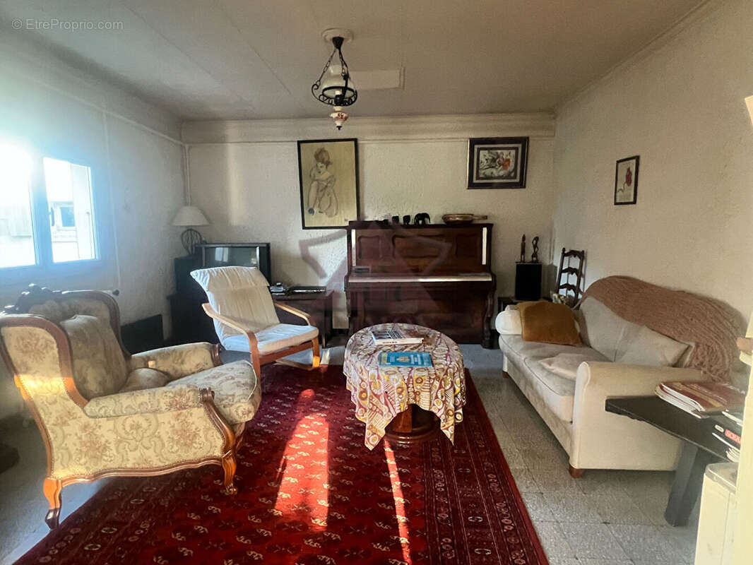 Exclusivité - Maison de plain pied dans un superbe environnement - photo 11