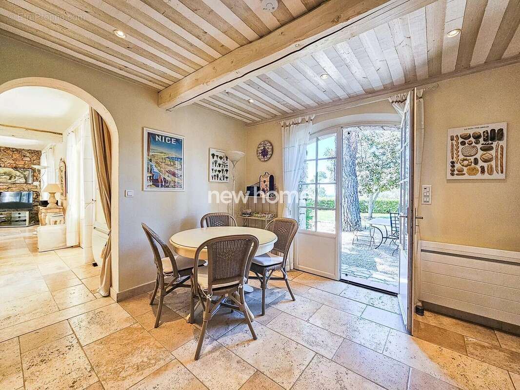 Maison à TOURTOUR