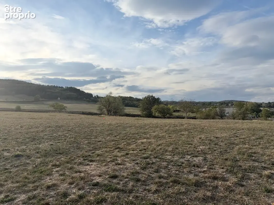 Terrain de 1012 m2 dont 737 m2 constructibles - photo 1