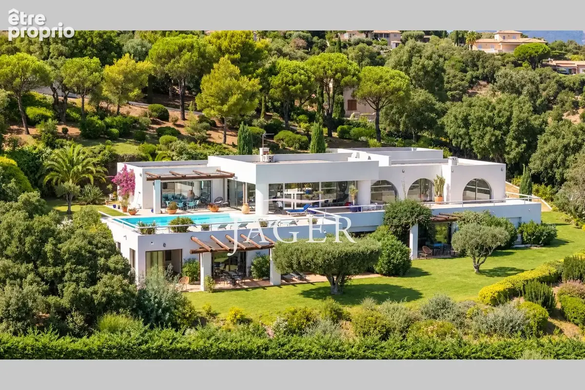 Maison 7 pièces 400 m² à vendre à Sainte-Maxime (83120) - photo 1