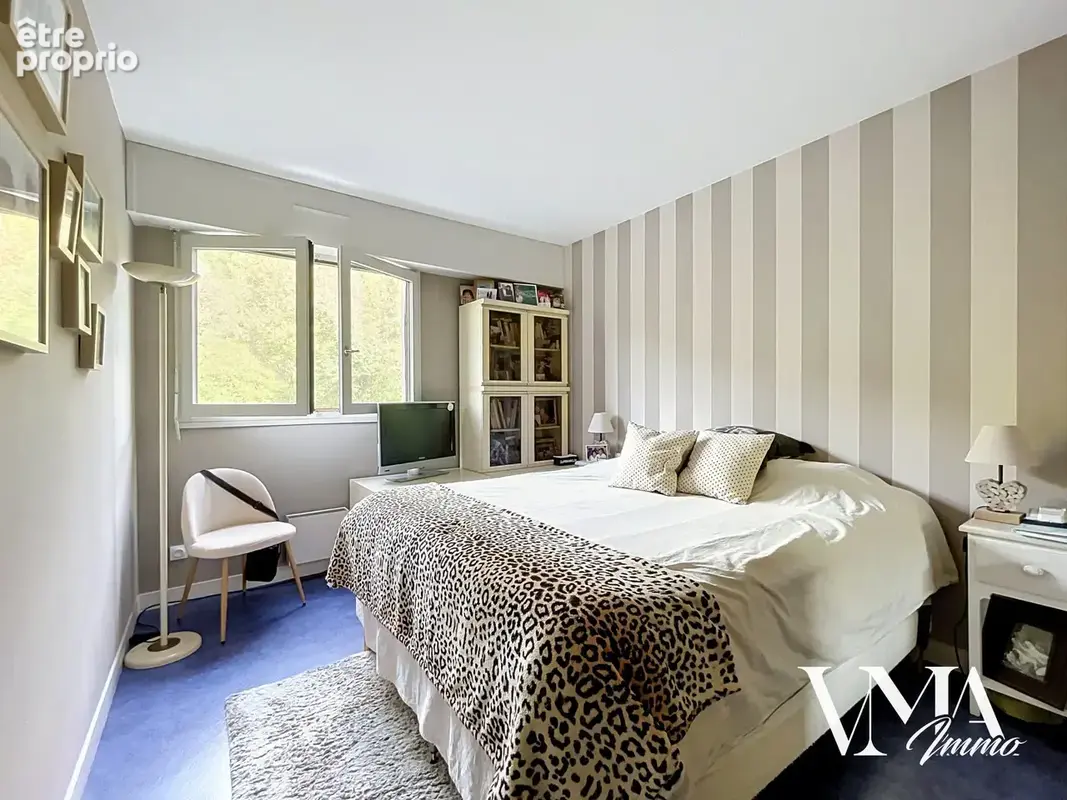 Appartement T5 de 118 m2 Climatisé avec balcon Sud-Ouest, vue dégagée et parking - photo 8